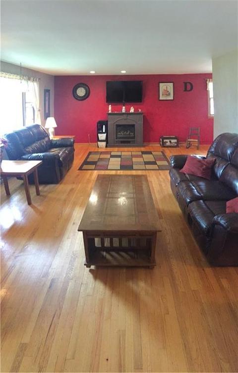 955 Torrence Dr, Springfield, OH 45503 photo 3