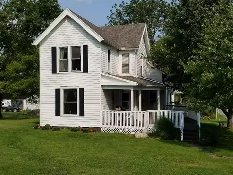 1960 S Burnett, Springfield, OH 45505 photo 1