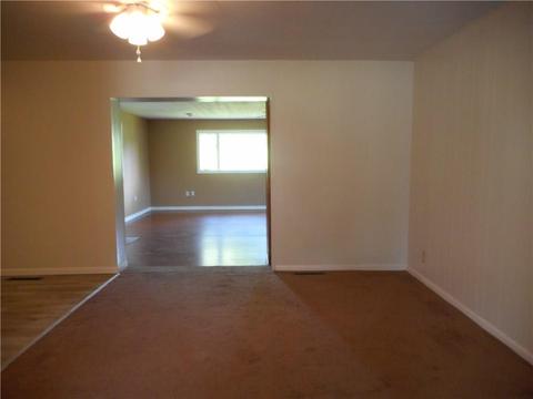 111 Thomaston Trl, Springfield, OH 45503 photo 3