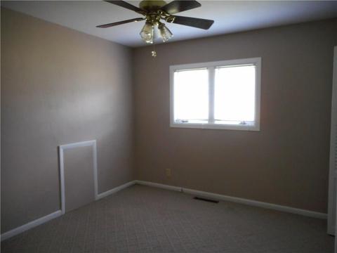 111 Thomaston Trl, Springfield, OH 45503 photo 12