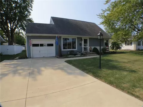 1041 Hemlock St, Celina, OH 45822 photo 2