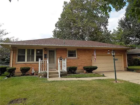 4813 Ashley Dr, Springfield, OH 45503 photo 1