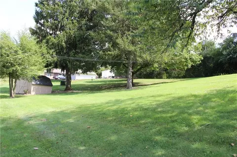 200 Meadow Ln, Springfield, OH 45505 photo 8