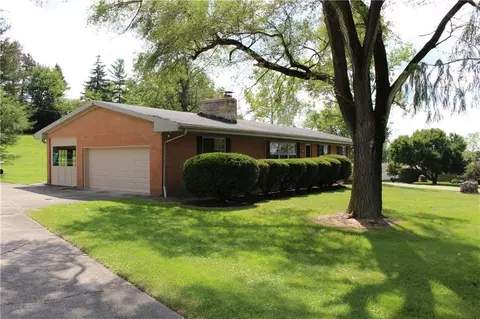 200 Meadow Ln, Springfield, OH 45505 photo 4