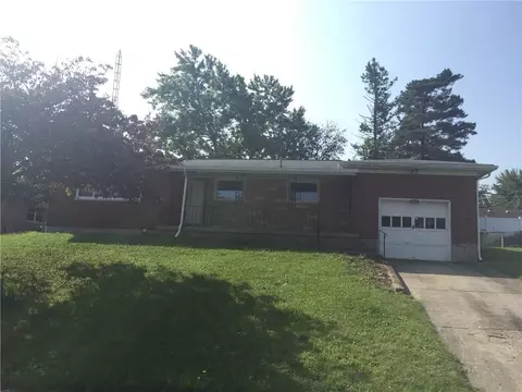 253 Canterbury Dr, Springfield, OH 45503 photo 3