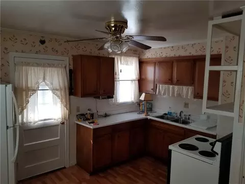 215 N Arlington Ave, Springfield, OH 45503 photo 3