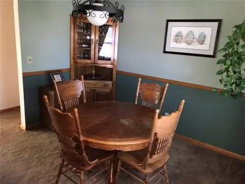 4230 Camelot Dr, Springfield, OH 45503 photo 6