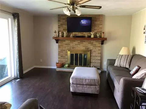 4230 Camelot Dr, Springfield, OH 45503 photo 3