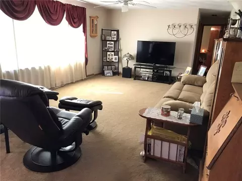 4230 Camelot Dr, Springfield, OH 45503 photo 4
