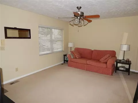 3130 Sudbury, Springfield, OH 45503 photo 2