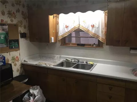323 E Market St, Mendon, OH 45862 photo 6