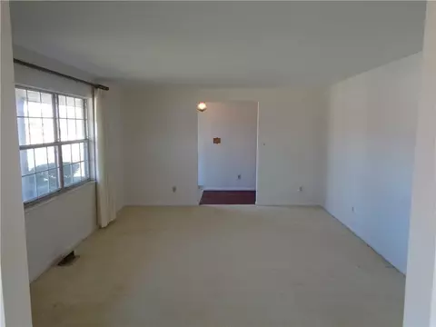 1031 Santa Monica Ave, Springfield, OH 45503 photo 2