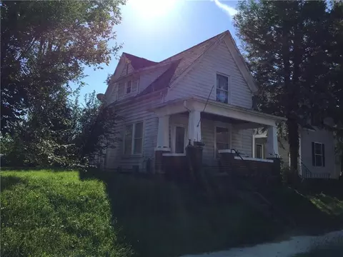 112 E West St, Troy, OH 45373 photo 2