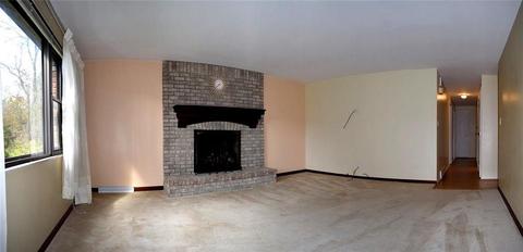 301 Holiday Dr, Springfield, OH 45505 photo 4