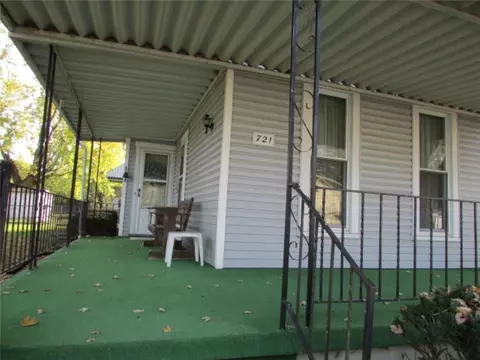 721 Rubsam St, Springfield, OH 45504 photo 2