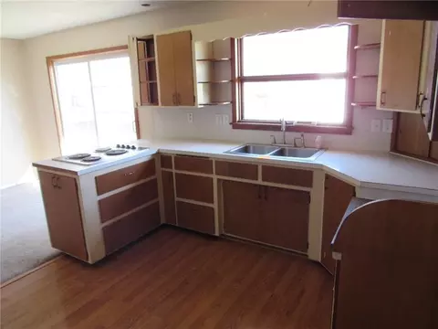 220 N Walnut St, Dunkirk, OH 45836 photo 4