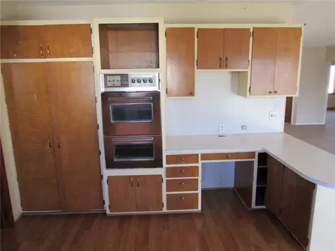 220 N Walnut St, Dunkirk, OH 45836 photo 5