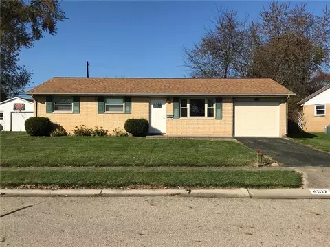 4517 Blough Dr, Enon, OH 45323 photo 1