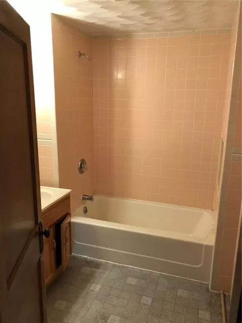 468-470 E Cecil St, Springfield, OH 45503 photo 9