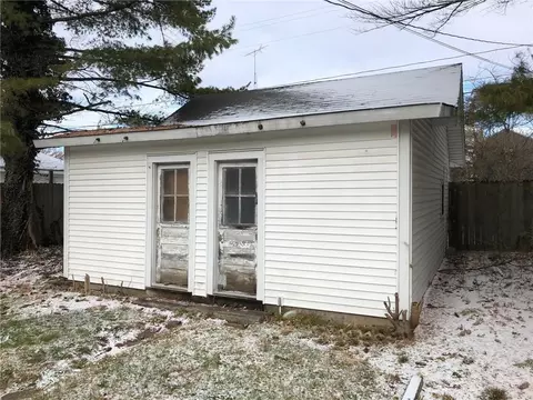 468-470 E Cecil St, Springfield, OH 45503 photo 3