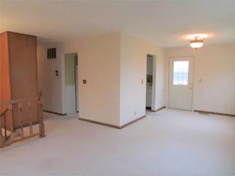 3338 Derr Rd, Springfield, OH 45503 photo 5