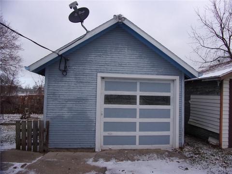 1606 Kenton St, Springfield, OH 45505 photo 3