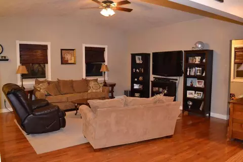 1304 Mcgillivray, Springfield, OH 45503 photo 2
