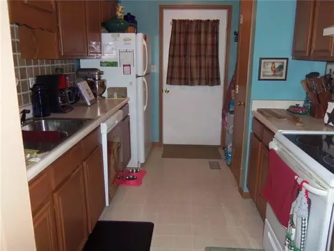 4216 Midfield, Springfield, OH 45503 photo 8