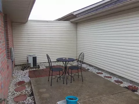 4216 Midfield, Springfield, OH 45503 photo 3