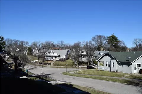 1309 Valley View Dr, Springfield, OH 45503 photo 3