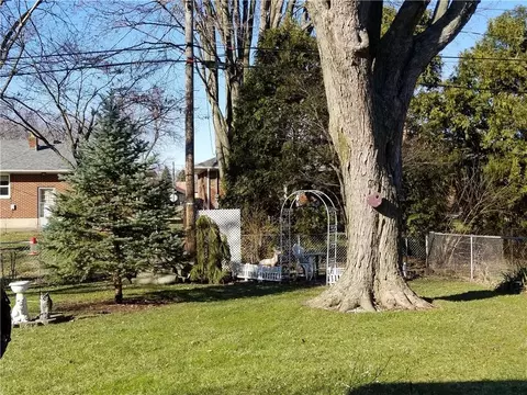 1854 Pepper Ave, Springfield, OH 45503 photo 6