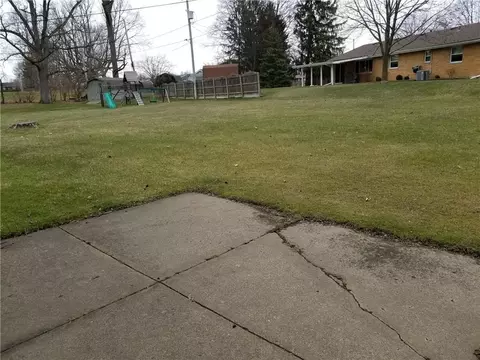 954 Torrence Dr, Springfield, OH 45503 photo 4
