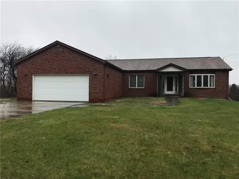 2140 S Bird Rd, Springfield, OH 45505 photo 2