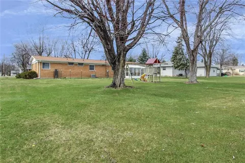 2640 Franks Dr, Lima, OH 45807 photo 2