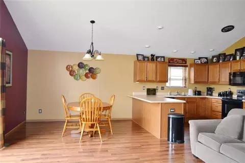 4635 Eastridge St, Springfield, OH 45503 photo 9