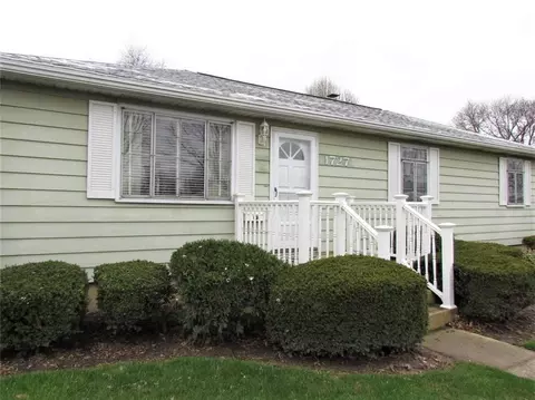 1727 Victory Dr, Springfield, OH 45505 photo 2