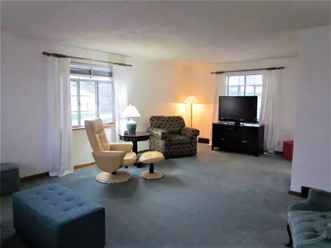 1727 Victory Dr, Springfield, OH 45505 photo 4