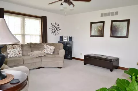 3295 Windy Ridge Dr, Springfield, OH 45502 photo 10