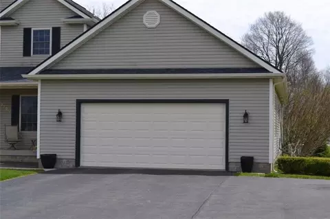 3295 Windy Ridge Dr, Springfield, OH 45502 photo 4