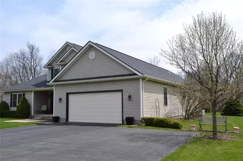 3295 Windy Ridge Dr, Springfield, OH 45502 photo 5