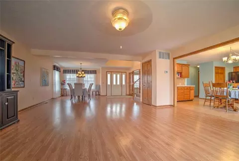 706 Timberview, Springfield, OH 45502 photo 7