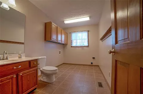 706 Timberview, Springfield, OH 45502 photo 17