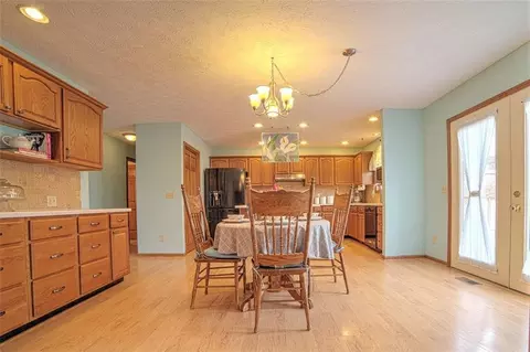 706 Timberview, Springfield, OH 45502 photo 12