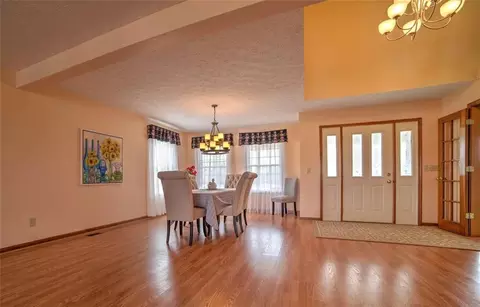 706 Timberview, Springfield, OH 45502 photo 2