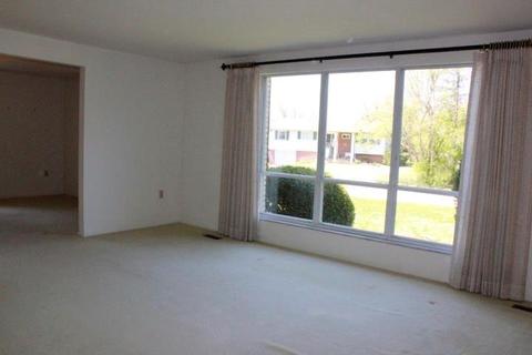 2452 Brookdale, Springfield, OH 45502 photo 8