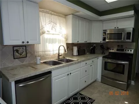 1104 Broadway St, Springfield, OH 45504 photo 9