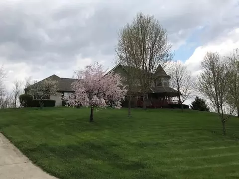 2780 Wildflower Dr, Springfield, OH 45504 photo 1
