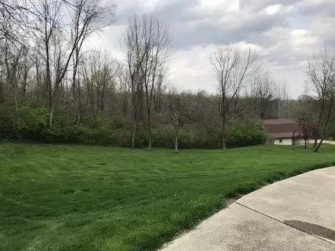 2780 Wildflower Dr, Springfield, OH 45504 photo 4
