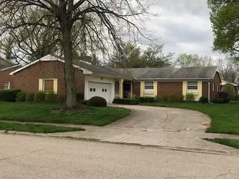 2431 Carousel Dr, Springfield, OH 45503 photo 1