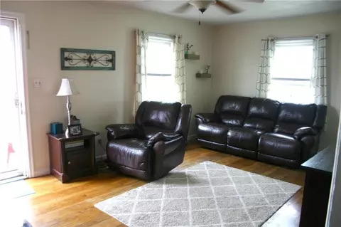 1027 N Burnett, Springfield, OH 45503 photo 4